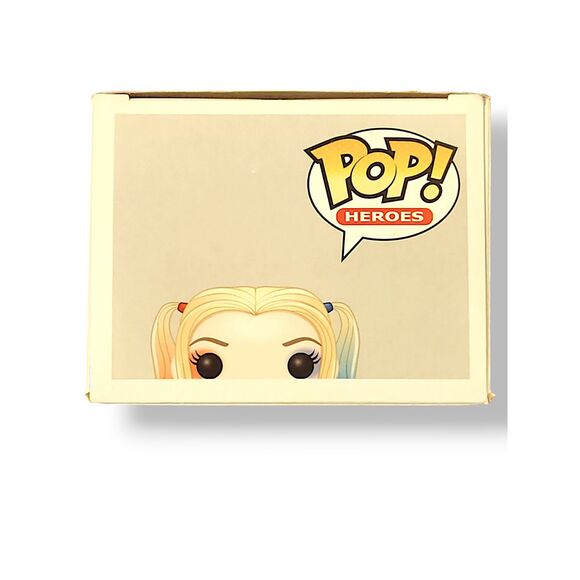 Funko POP! DC Heroes Squad Harley Quinn #97 with POP Protector - Picture 4 of 6